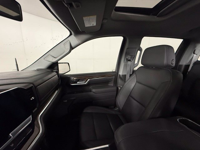 Used 2025 GMC Sierra 1500 Elevation w/ Elevation Premium Package AWD/4WD image 18
