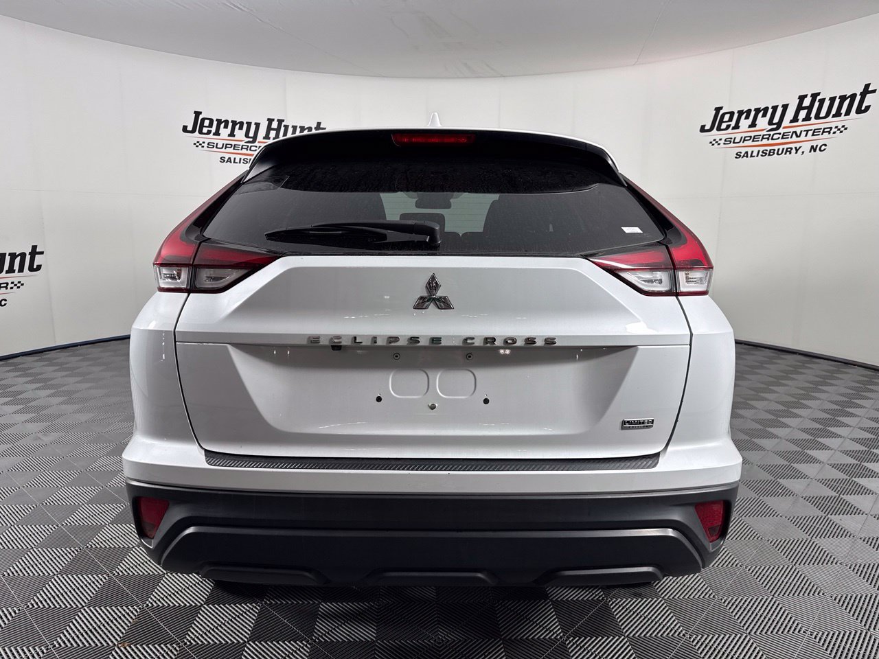 Used 2023 Mitsubishi Eclipse Cross LE AWD/4WD image 7