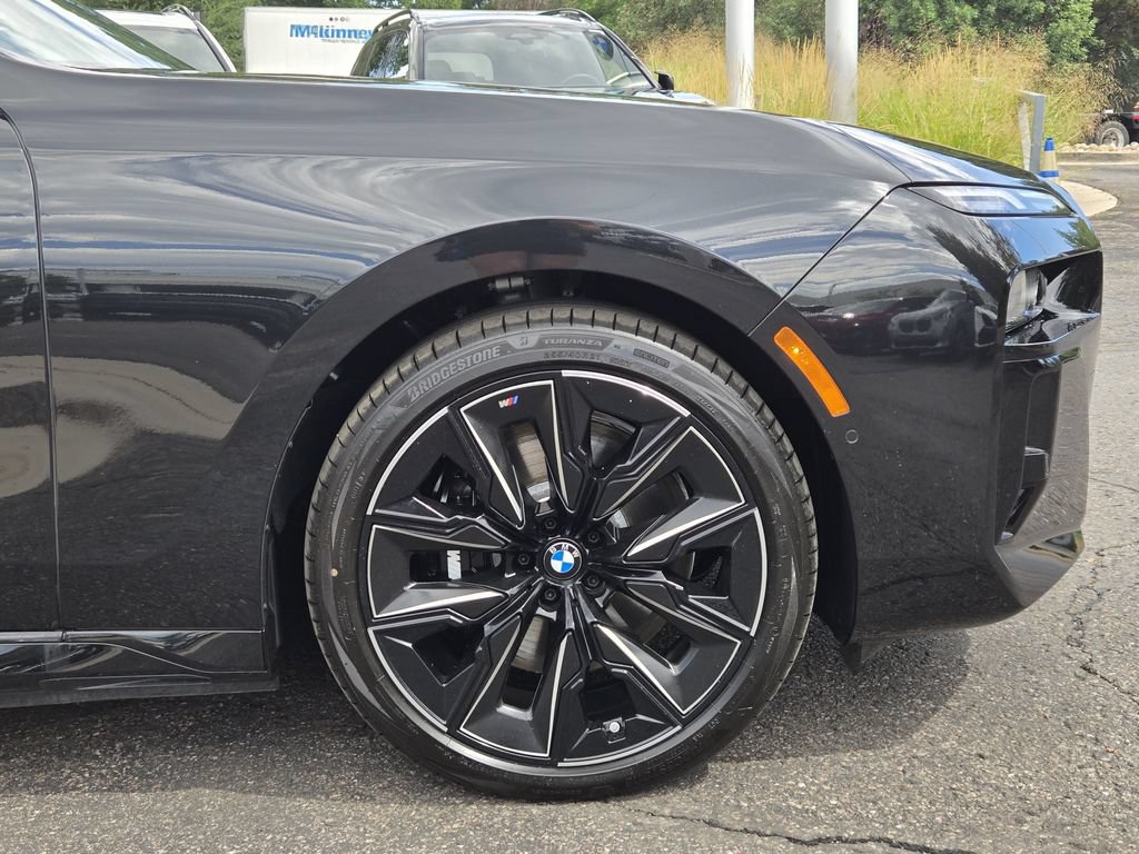 New 2026 BMW i7 xDrive60 AWD/4WD image 9