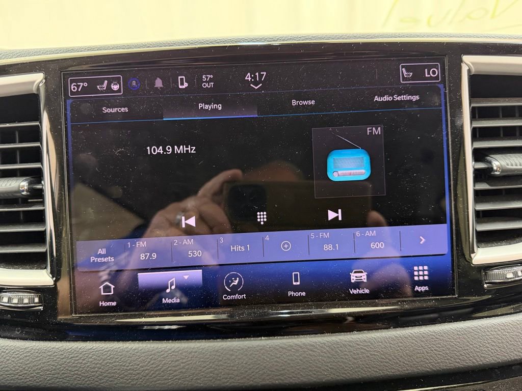 Used 2022 Chrysler Pacifica Touring-L FWD image 28