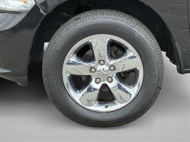 Used 2017 RAM 1500 Express AWD/4WD image 9