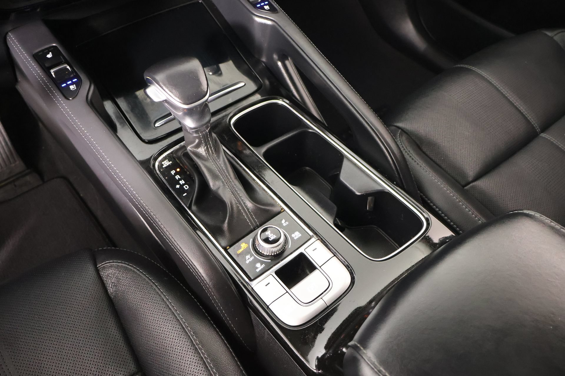 Used 2022 Kia Telluride EX w/ Towing Package AWD/4WD image 9