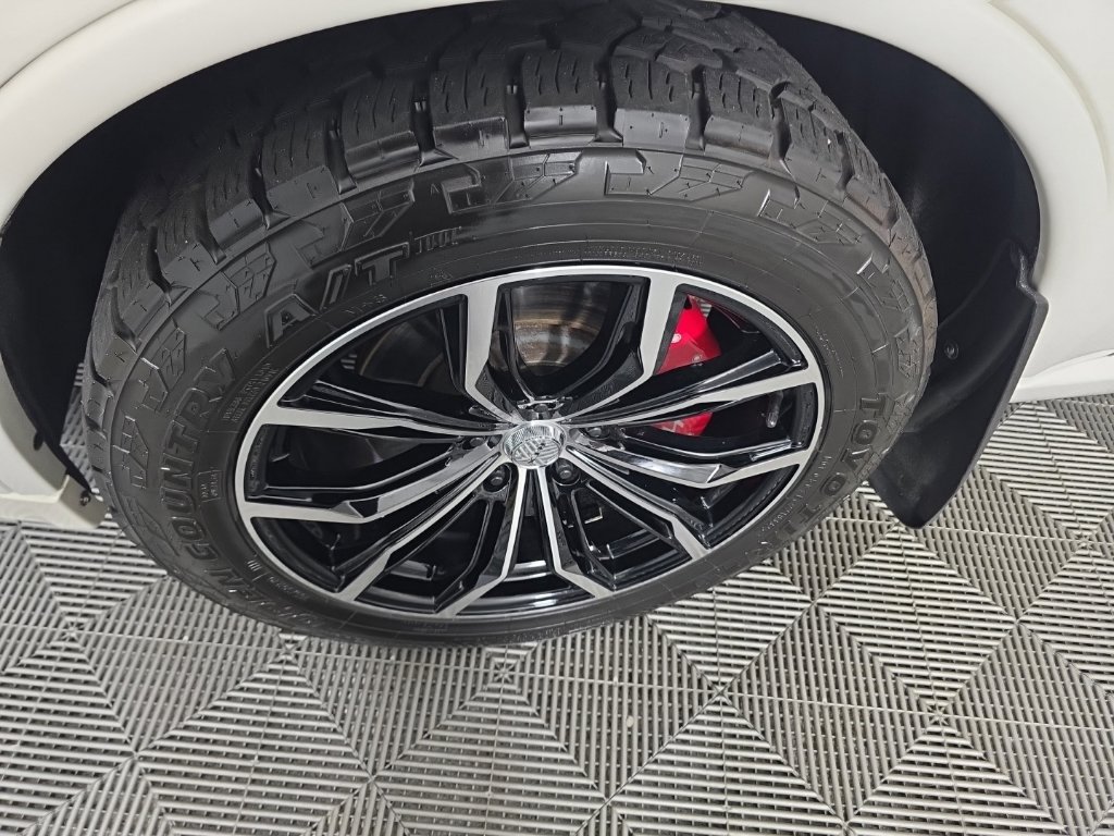 Used 2012 Dodge Durango R/T AWD/4WD image 12