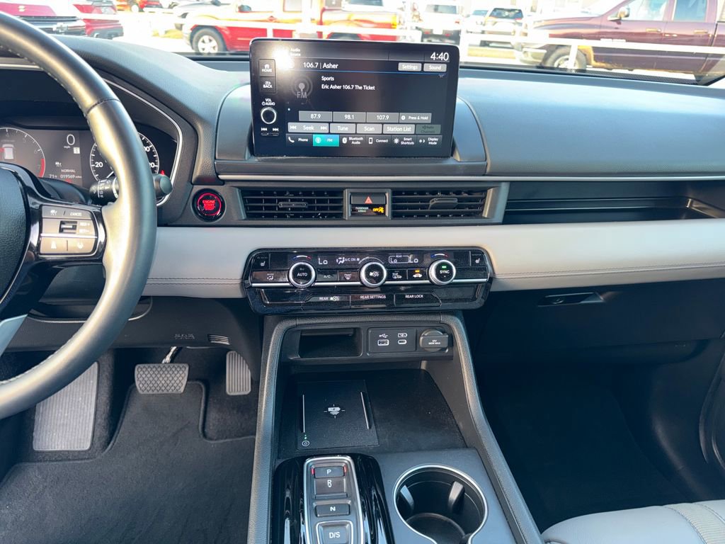 Used 2025 Honda Pilot EX-L image 18