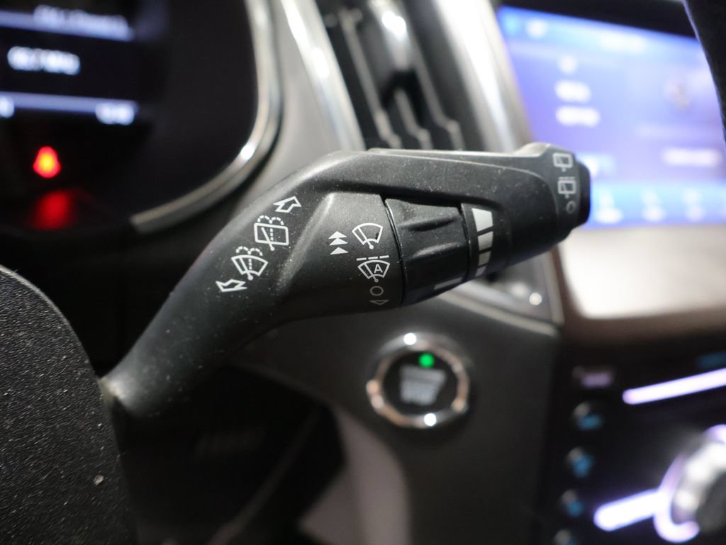 Used 2019 Ford Edge Titanium w/ Cold Weather Package AWD/4WD image 36