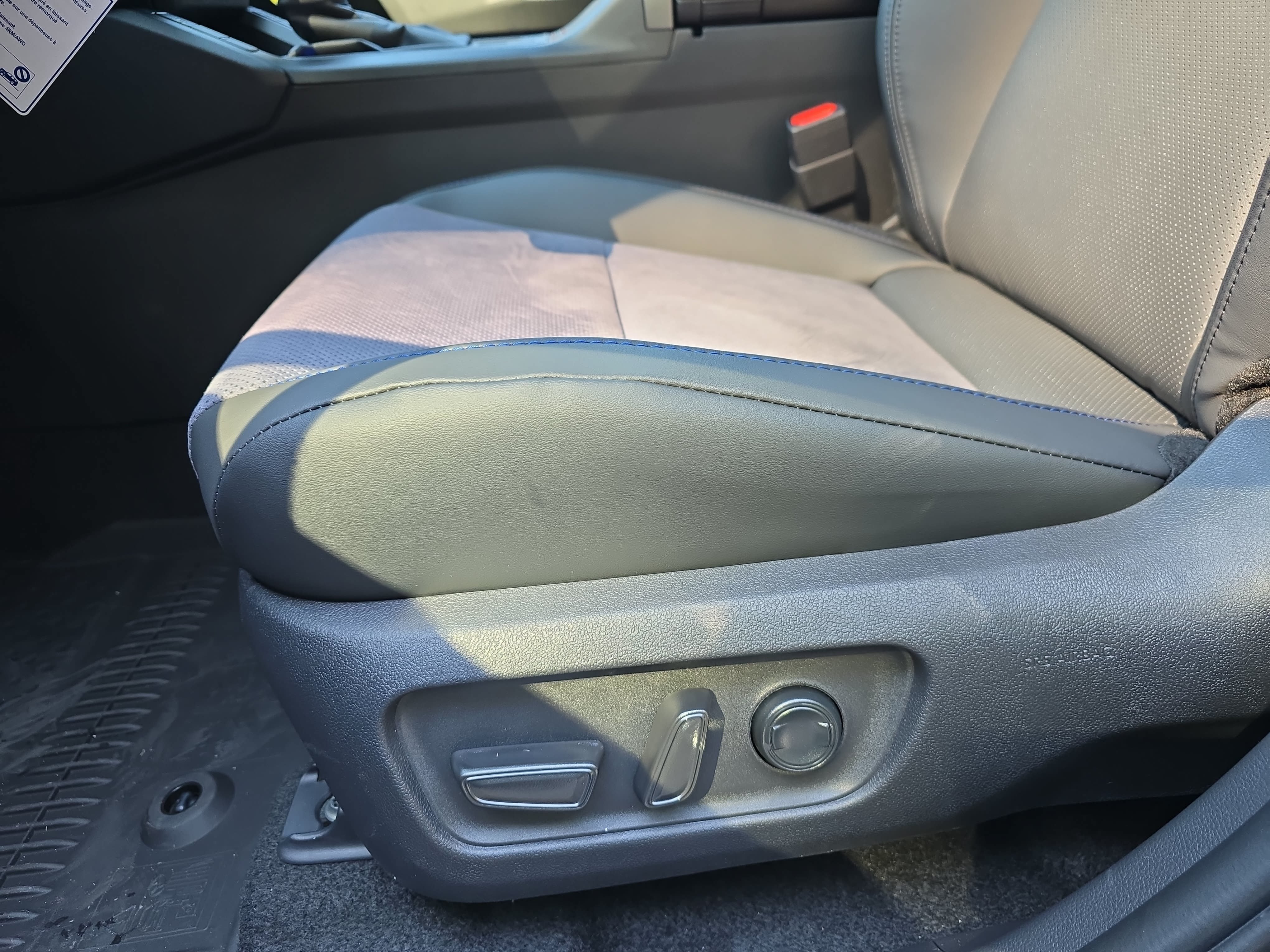 New 2026 Toyota RAV4 XSE AWD/4WD image 30