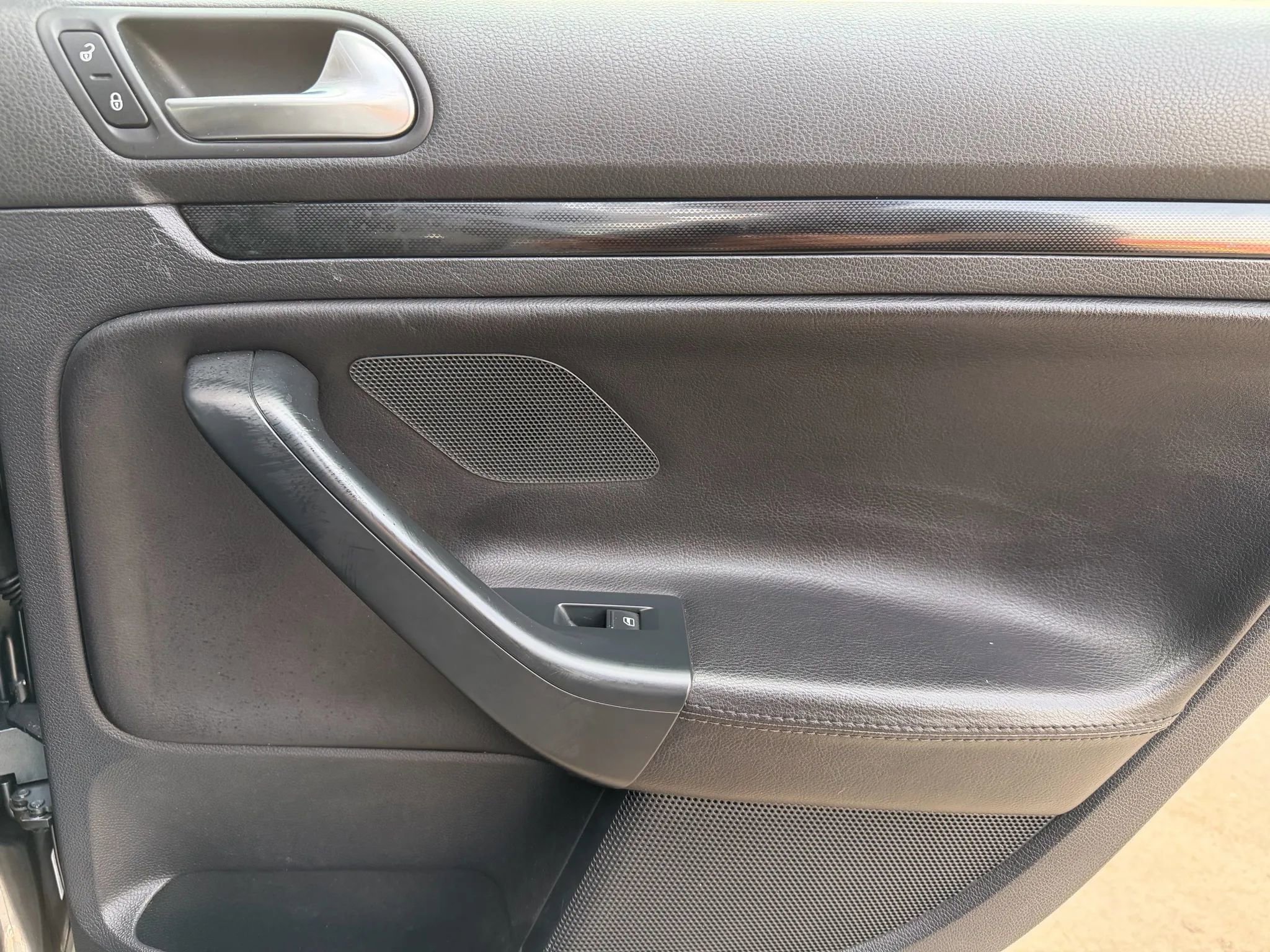 Used 2014 Volkswagen Jetta TDI image 9