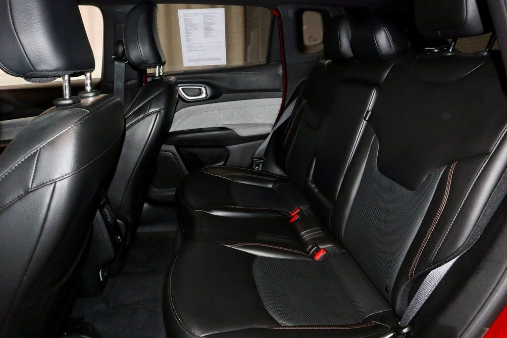 Used 2023 Jeep Compass Latitude image 21