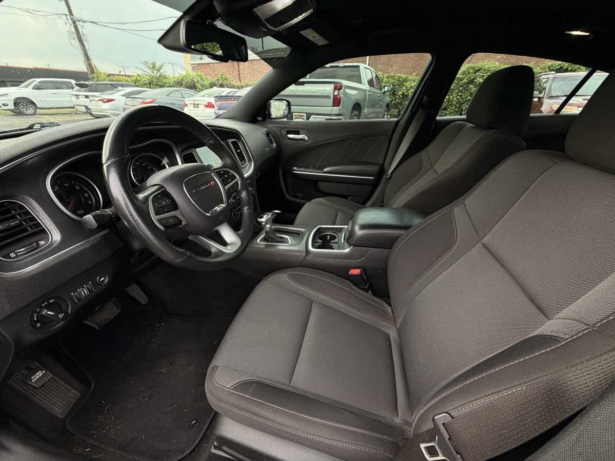 Used 2018 Dodge Charger R/T RWD image 14