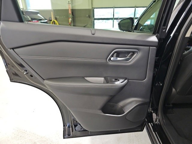 New 2026 Nissan Rogue Platinum image 20