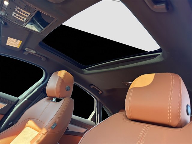 Used 2024 Jaguar XF R-Dynamic SE image 24