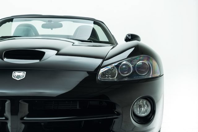 Used 2004 Dodge Viper SRT-10 RWD image 7