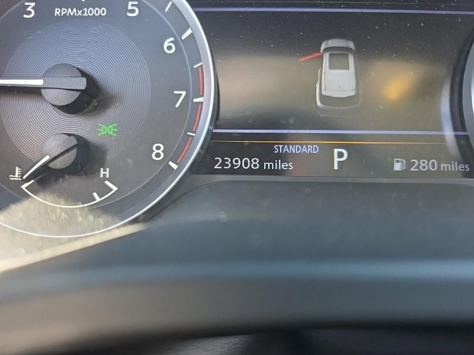 Used 2023 INFINITI QX60 Pure image 16