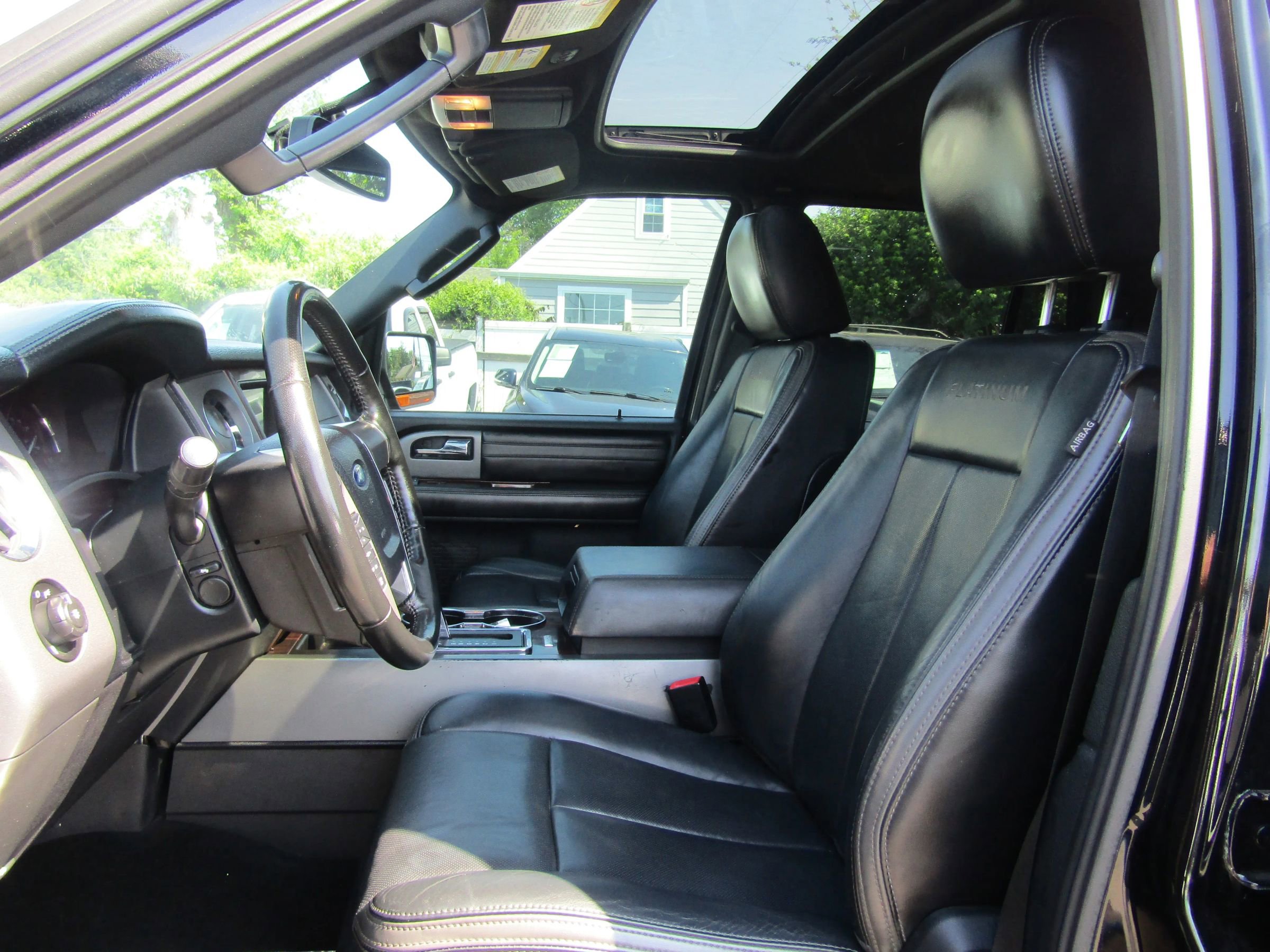 Used 2016 Ford Expedition Platinum AWD/4WD image 15