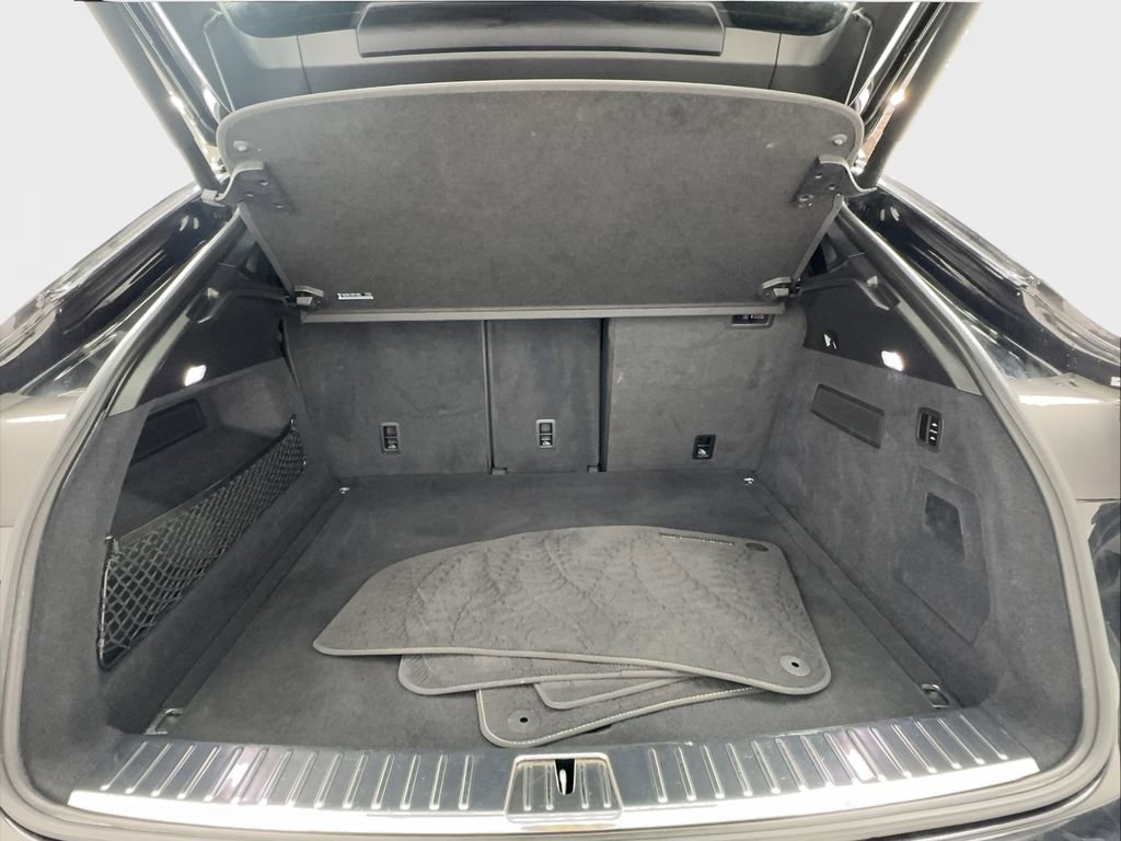 Used 2024 Porsche Cayenne Coupe image 16
