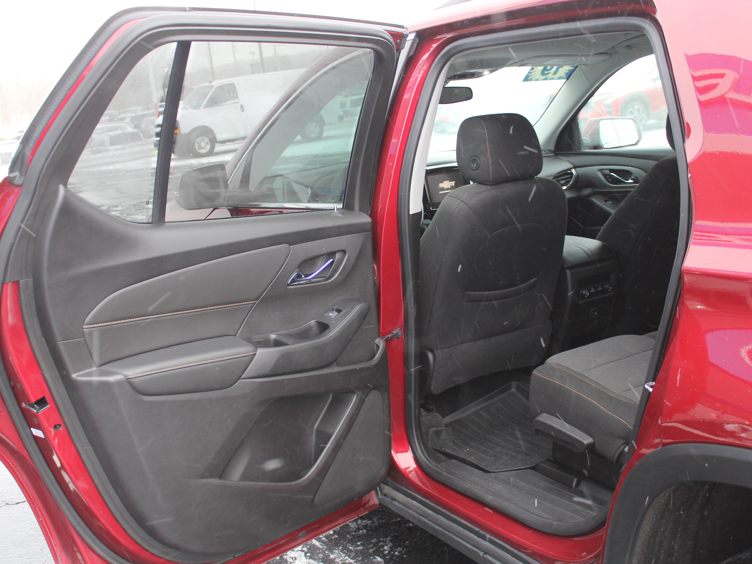 Used 2019 Chevrolet Traverse LT w/ LPO, Floor Liner Package image 20