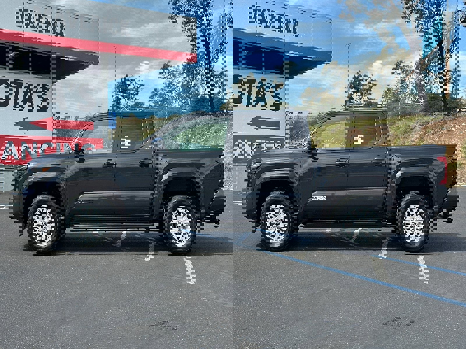 New 2026 Toyota Tacoma SR5 image 2