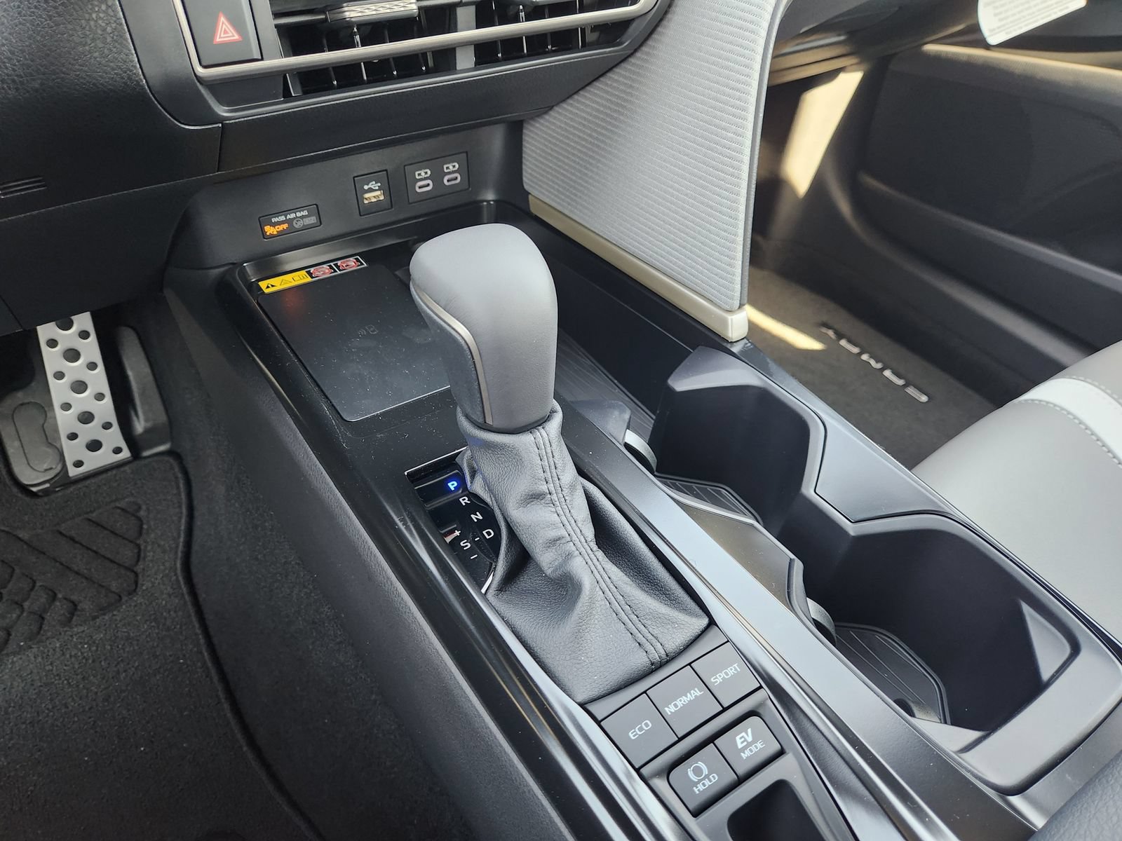 New 2026 Toyota Camry SE w/ Convenience Package FWD image 21