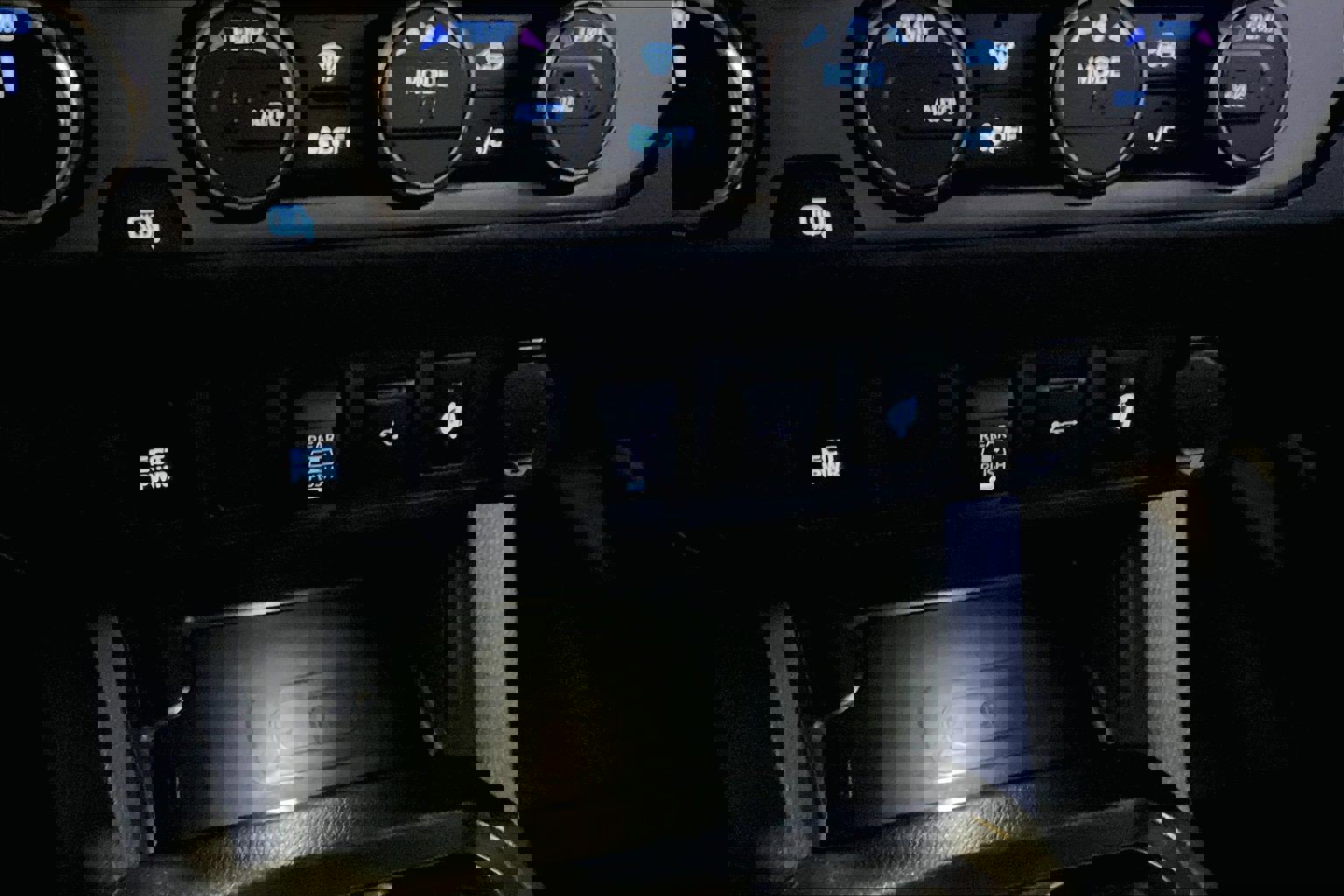 Used 2022 Toyota Tacoma TRD Off-Road image 30