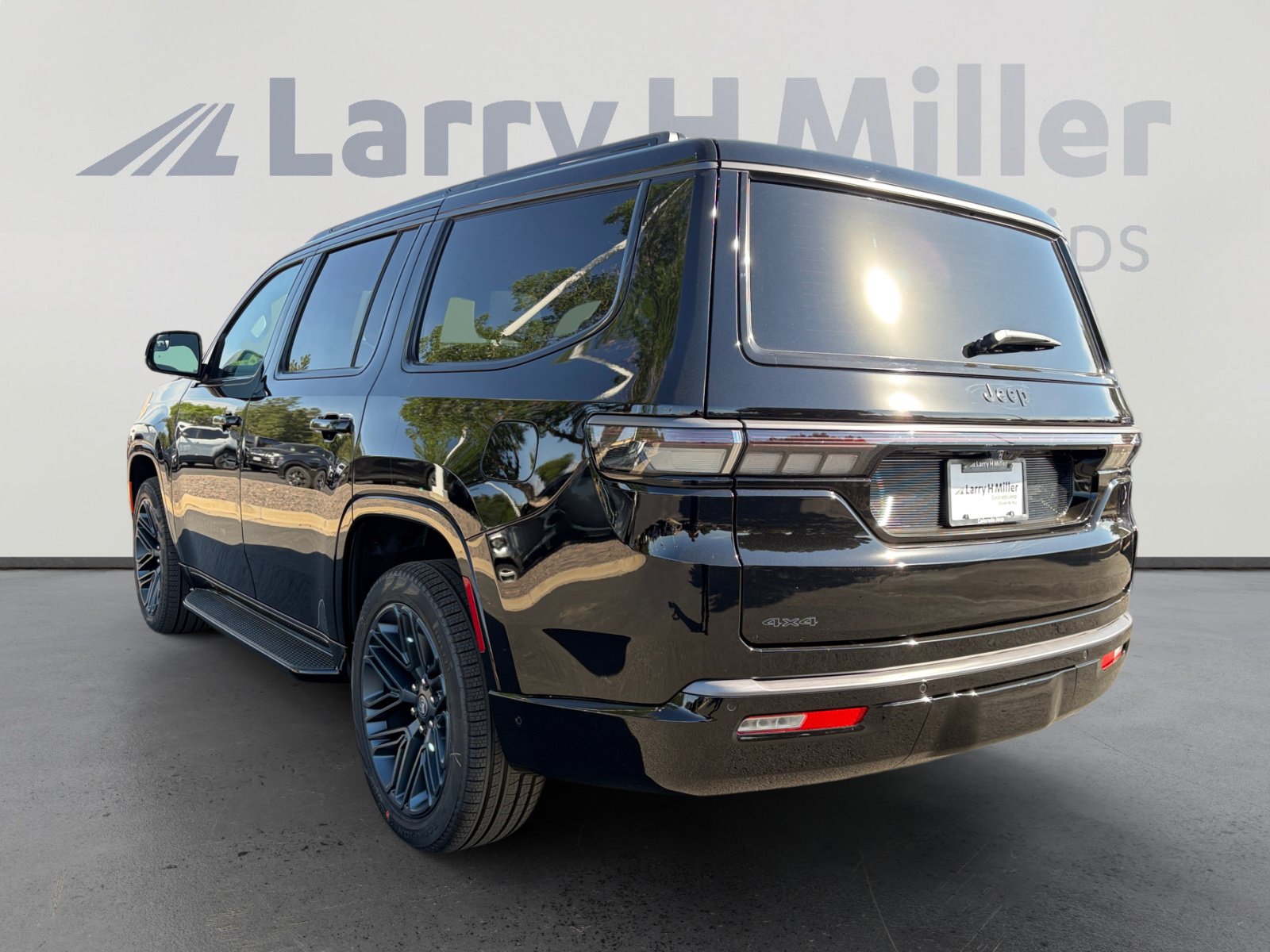 New 2026 Jeep Grand Wagoneer 4WD image 3