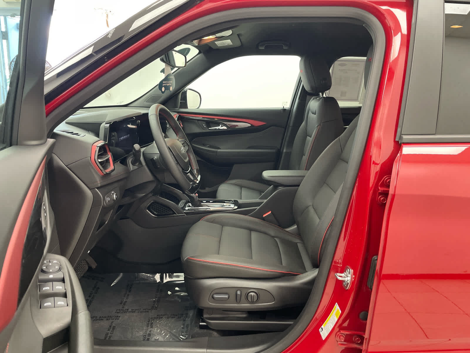 Used 2026 Chevrolet TrailBlazer RS w/ Convenience Package AWD/4WD image 8