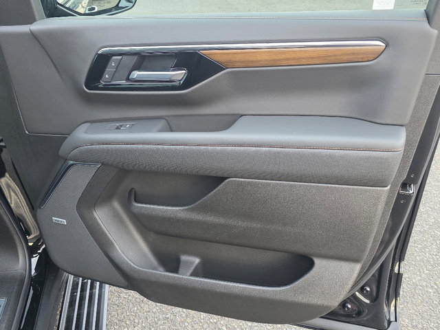 Certified 2026 Chevrolet Suburban High Country image 19