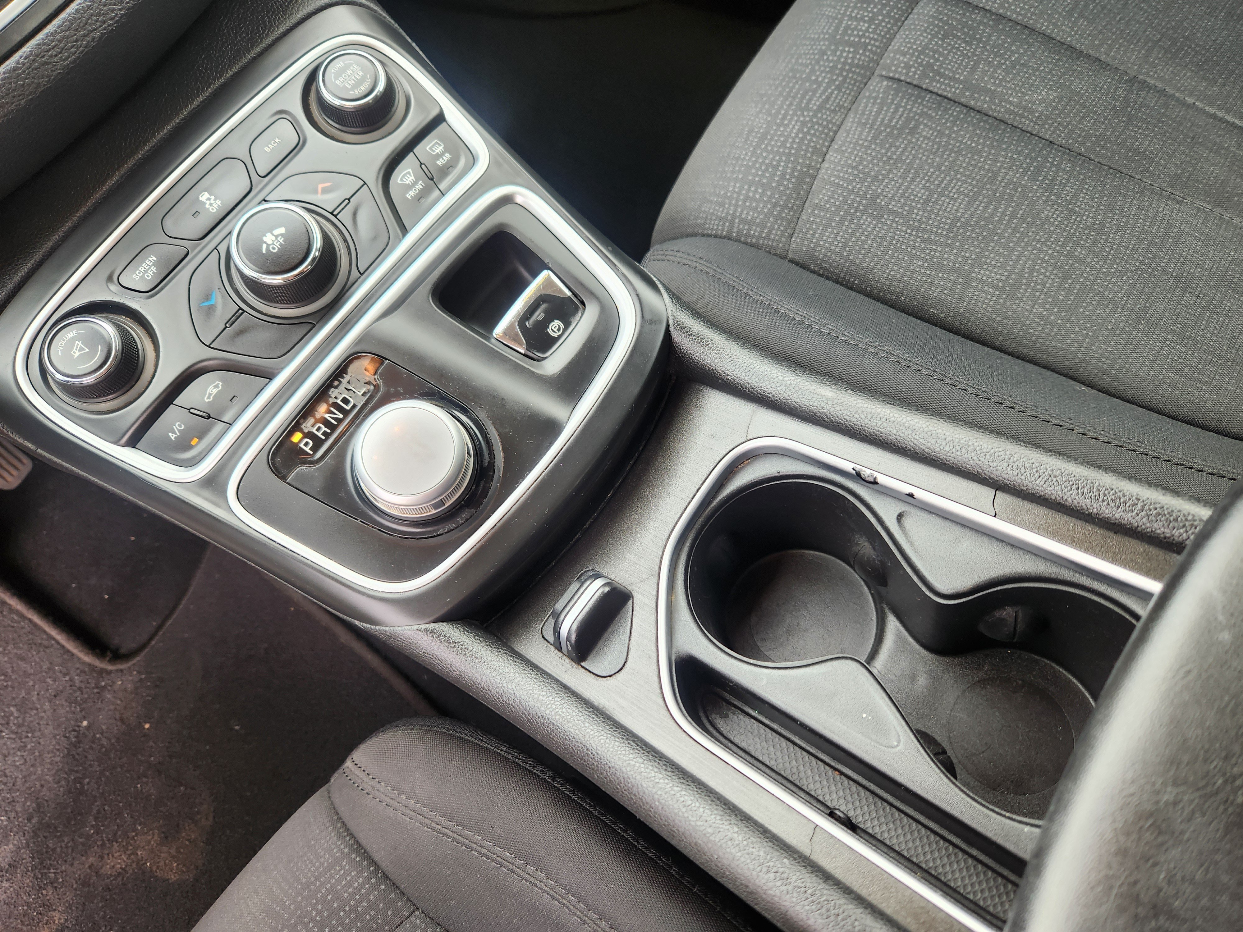 Used 2016 Chrysler 200 Limited w/ Convenience Group FWD image 14