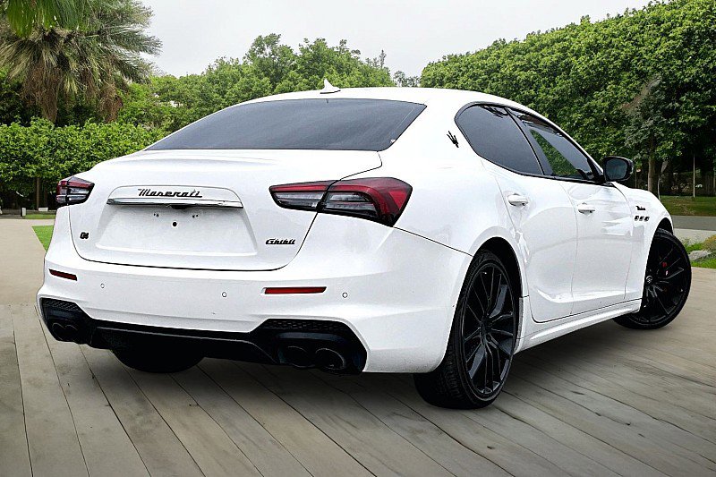 Used 2022 Maserati Ghibli Modena Q4 image 2
