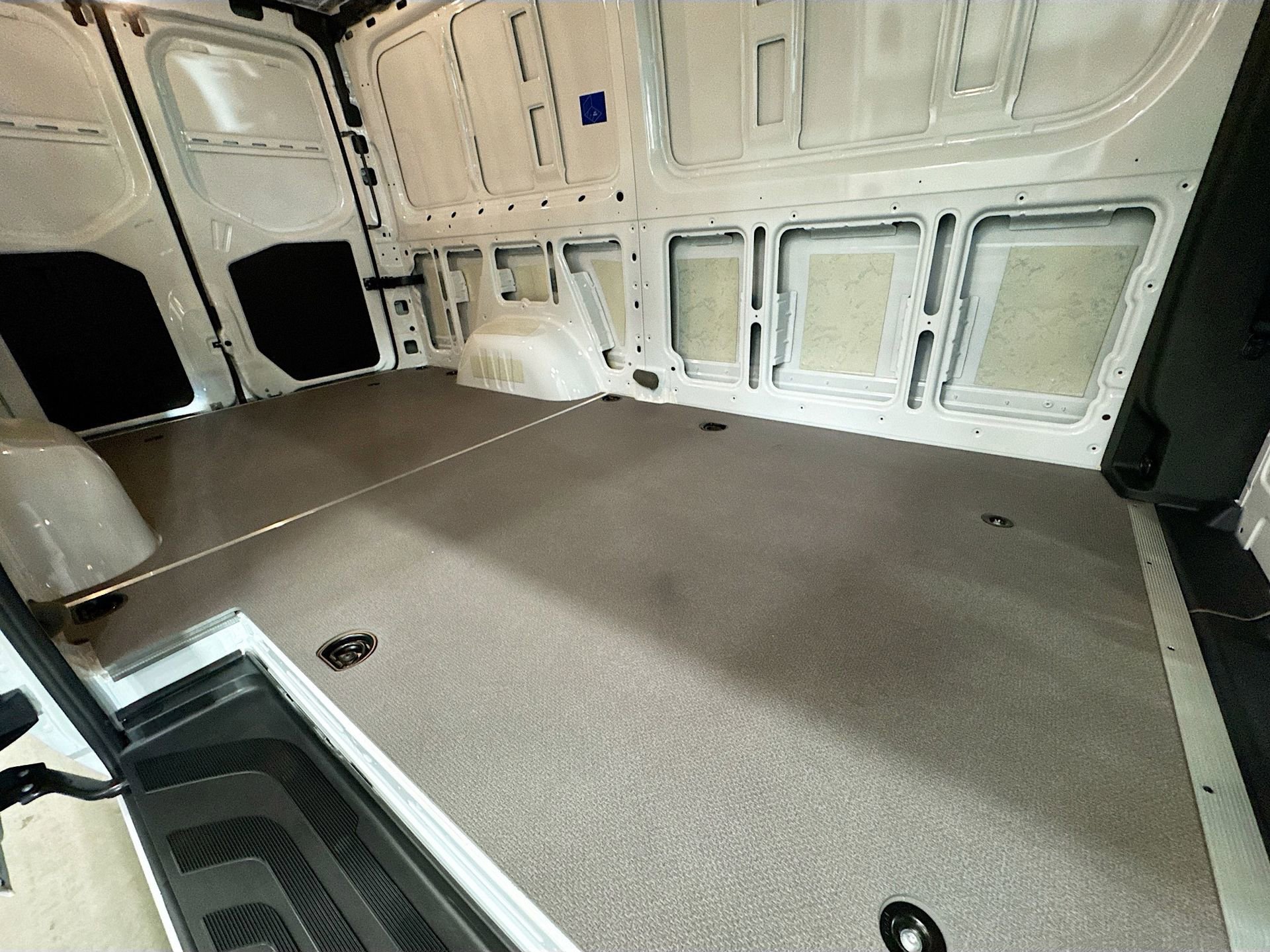 Used 2025 Mercedes-Benz Sprinter 2500 image 25
