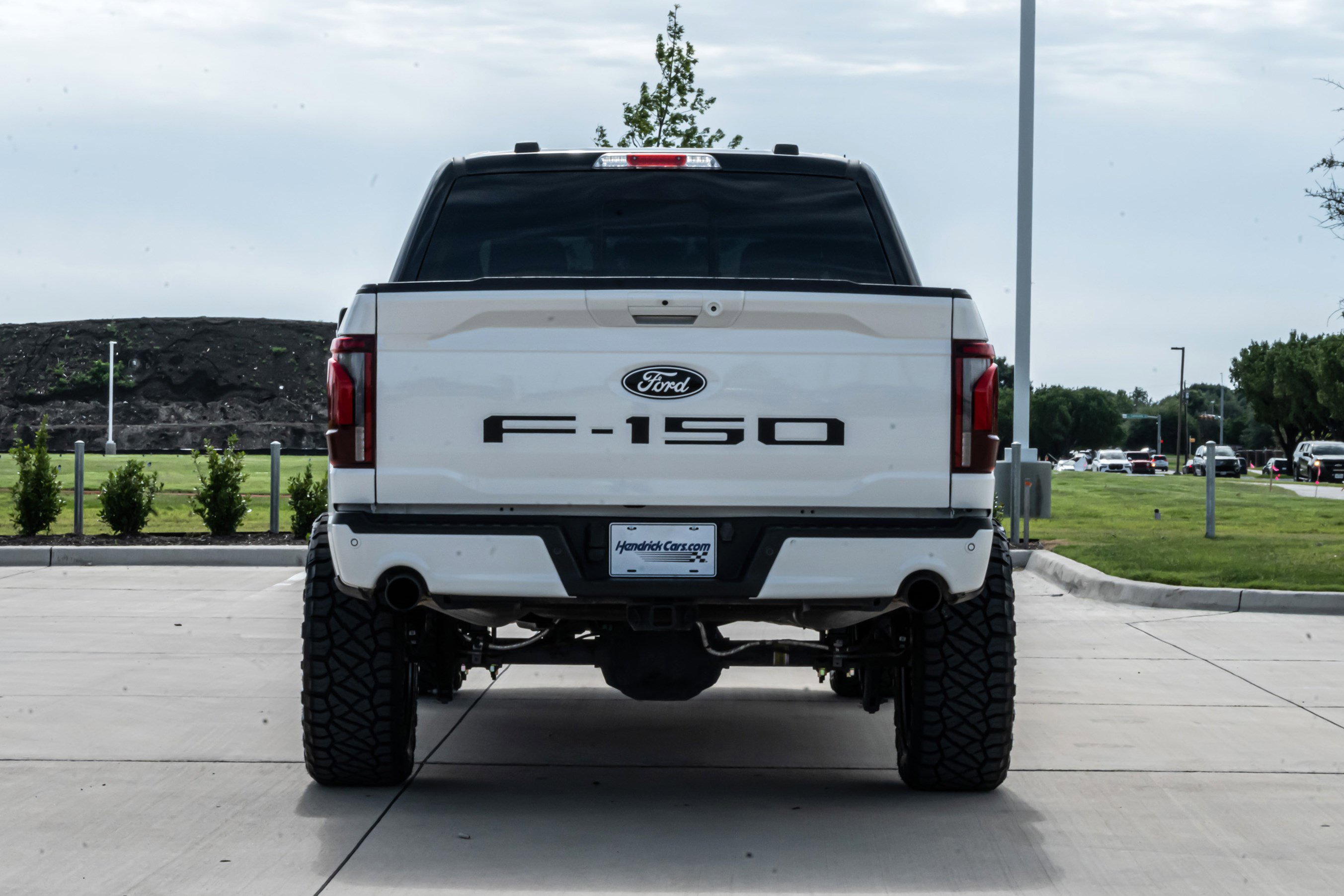 Used 2024 Ford F150 Lariat w/ FX4 Off-Road Package AWD/4WD image 8