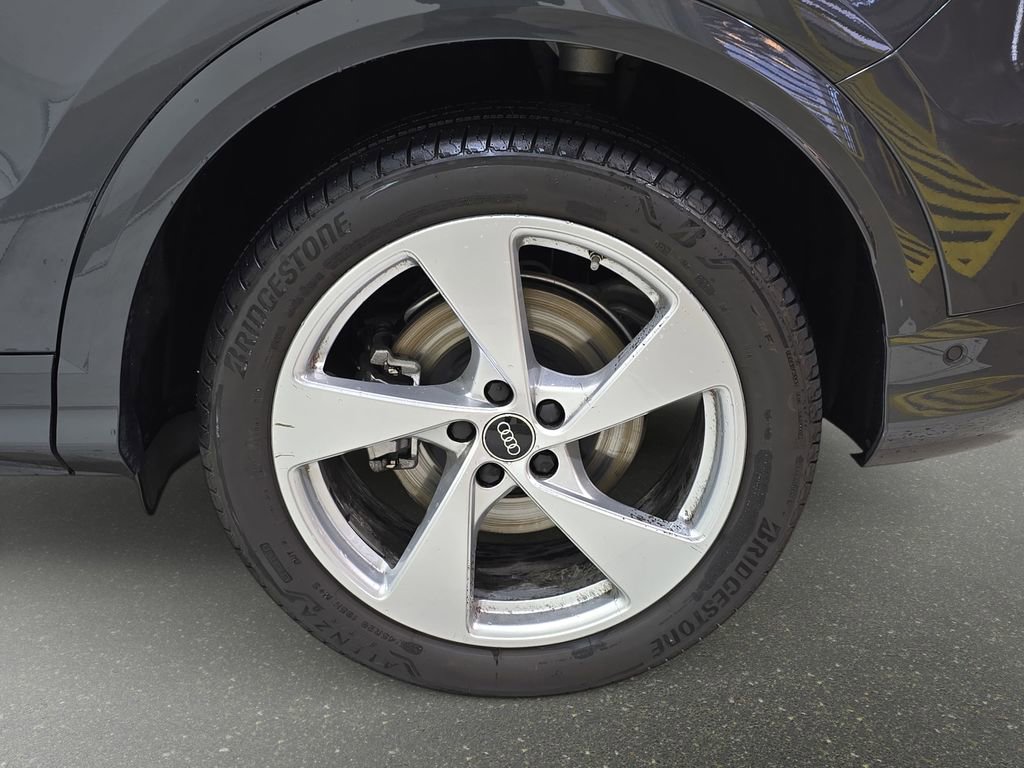 Certified 2025 Audi Q5 Prestige image 35
