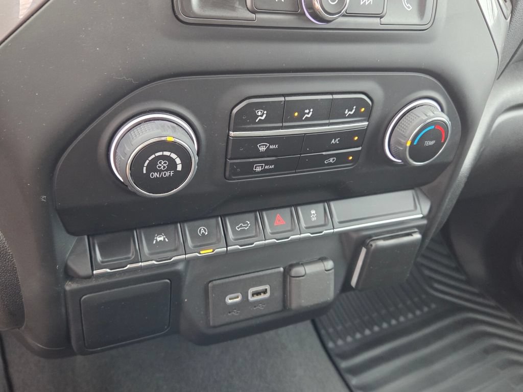 Certified 2022 Chevrolet Silverado 1500 Custom AWD/4WD image 23