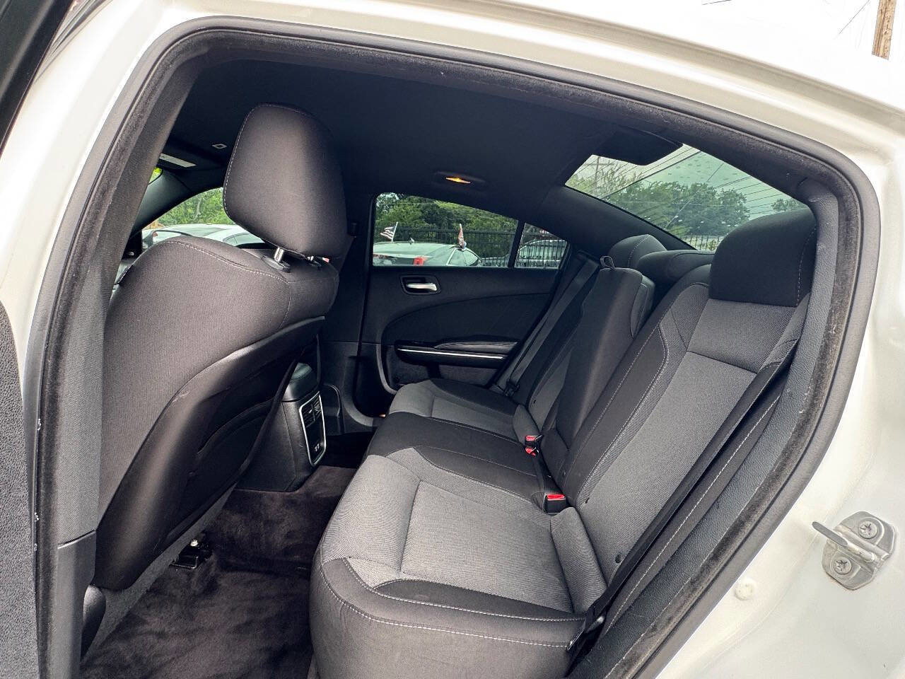 Used 2018 Dodge Charger SXT Plus RWD image 13