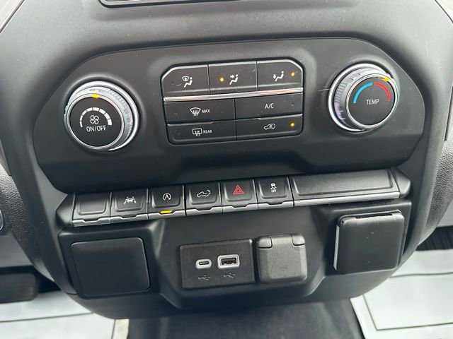 Used 2022 Chevrolet Silverado 1500 Custom image 31