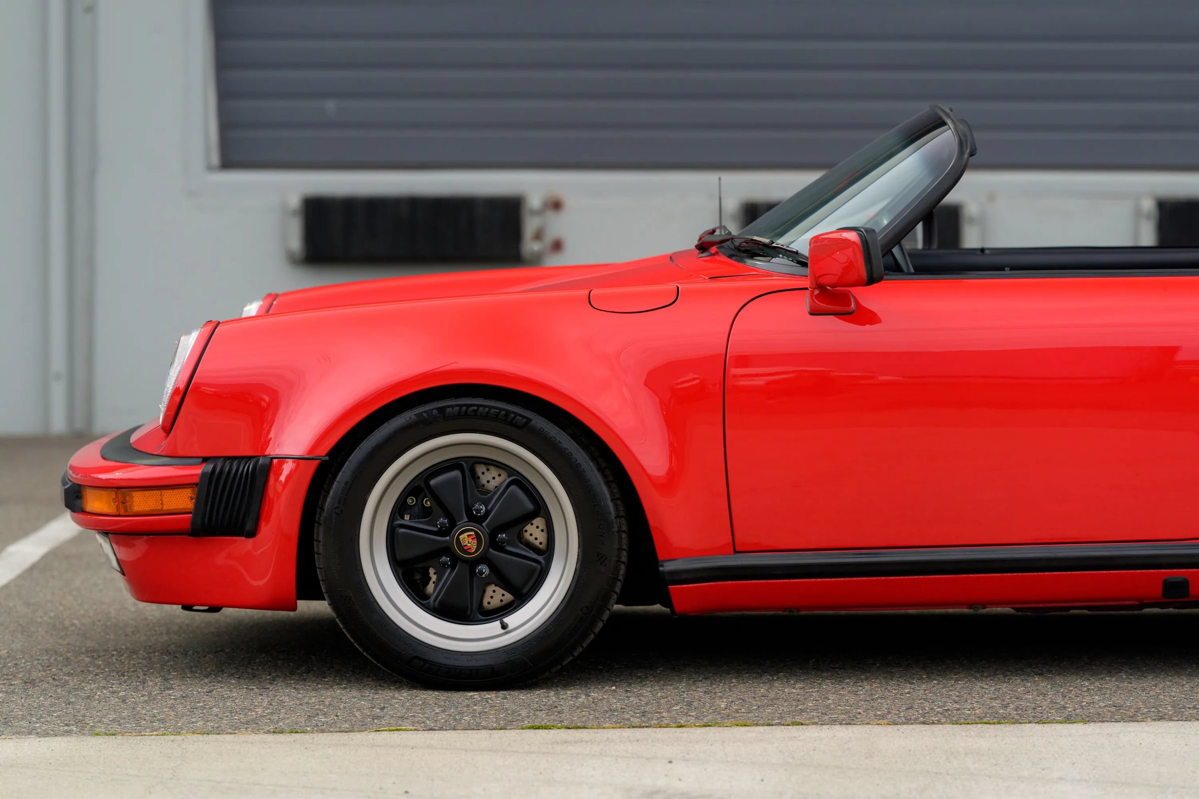 Used 1989 Porsche 911 Carrera RWD image 98