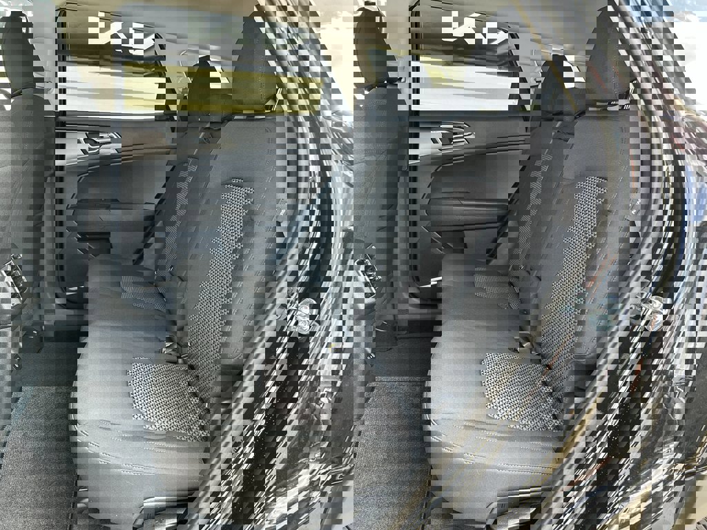 New 2026 Kia Sportage LX image 12