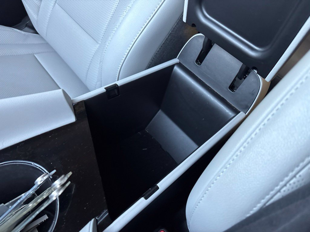 Used 2024 Hyundai Elantra Limited FWD image 25