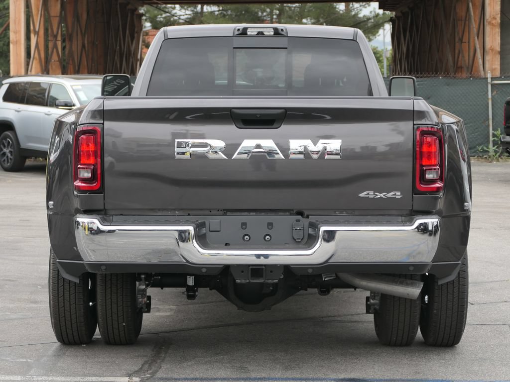 New 2026 RAM 3500 Tradesman AWD/4WD image 4