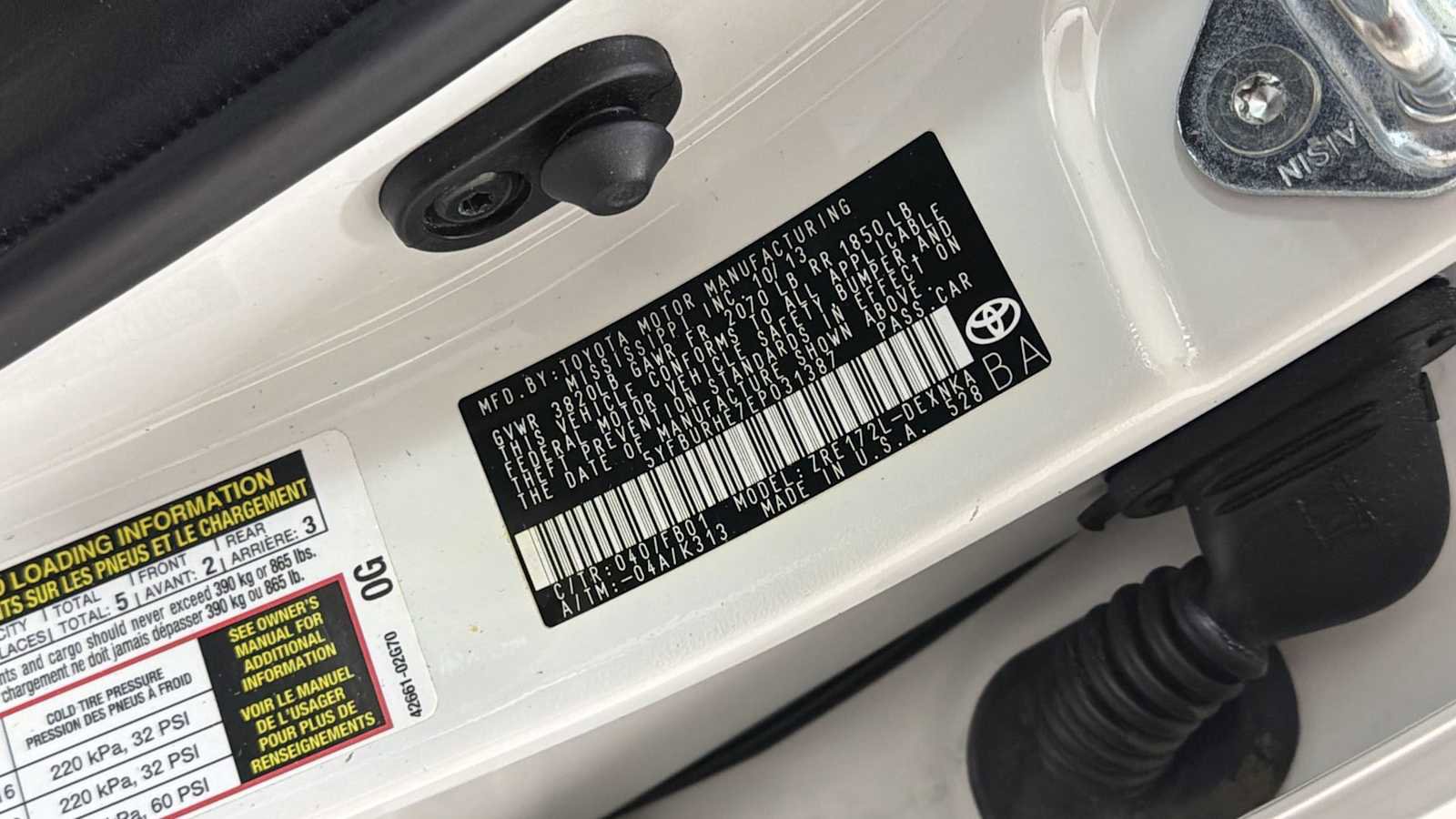 Used 2014 Toyota Corolla LE FWD image 11