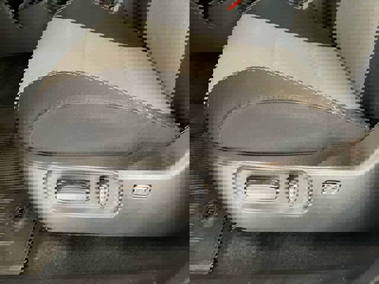 Used 2023 Toyota Tacoma TRD Sport w/ Technology Package image 12