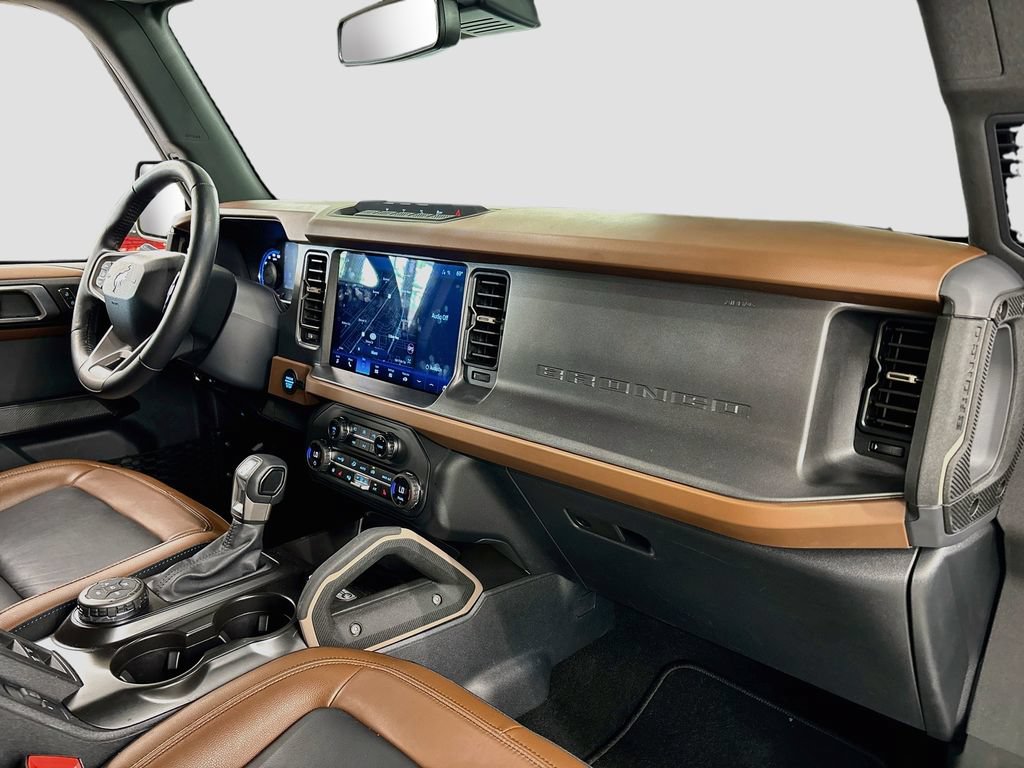 Used 2024 Ford Bronco Outer Banks w/ Sasquatch Package AWD/4WD image 14
