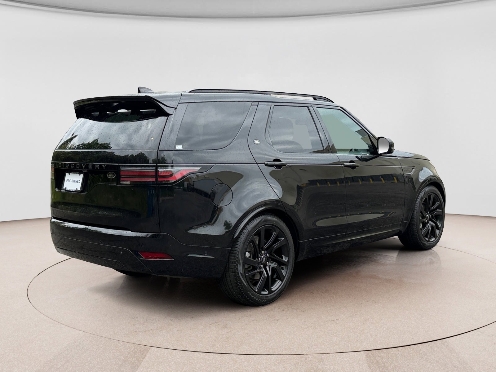 Used 2023 Land Rover Discovery S R-Dynamic AWD/4WD image 5
