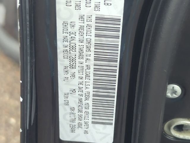 Used 2018 Jeep Compass Latitude image 27