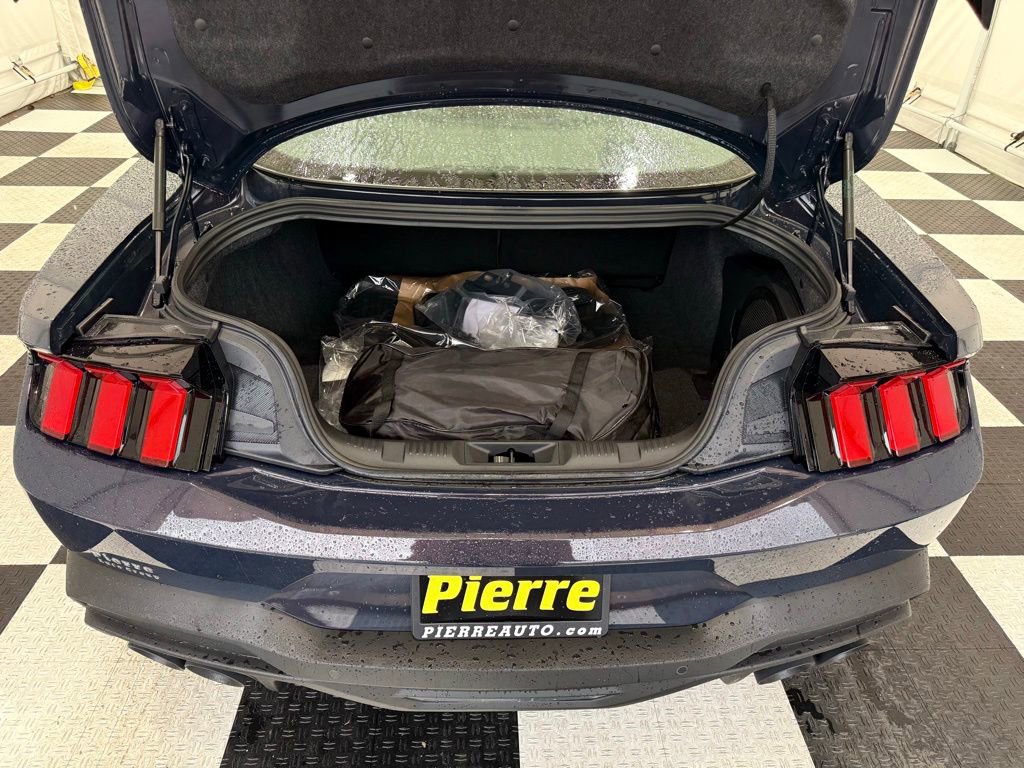 New 2026 Ford Mustang Dark Horse image 4