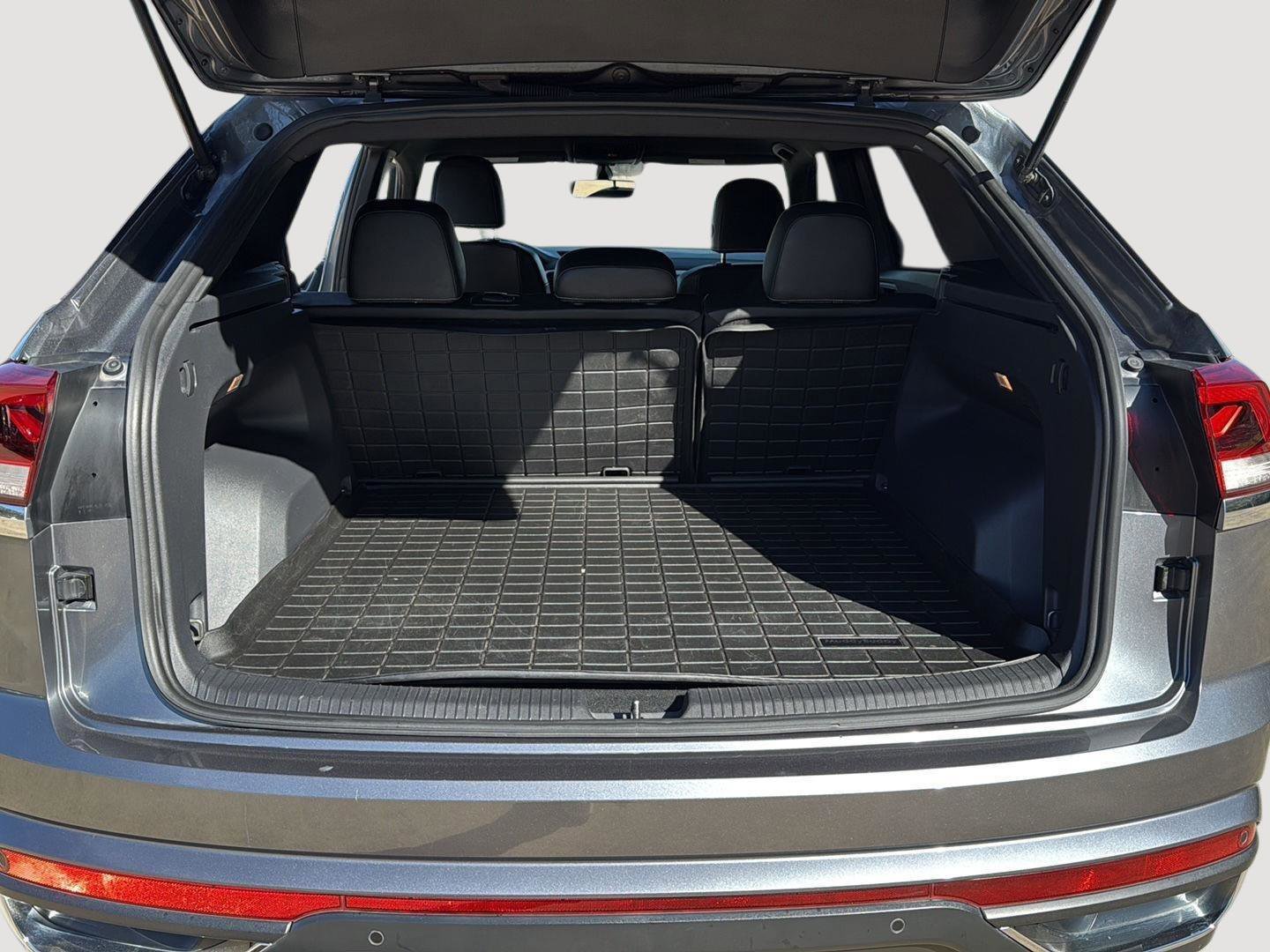 Used 2022 Volkswagen Atlas Cross Sport SE image 23