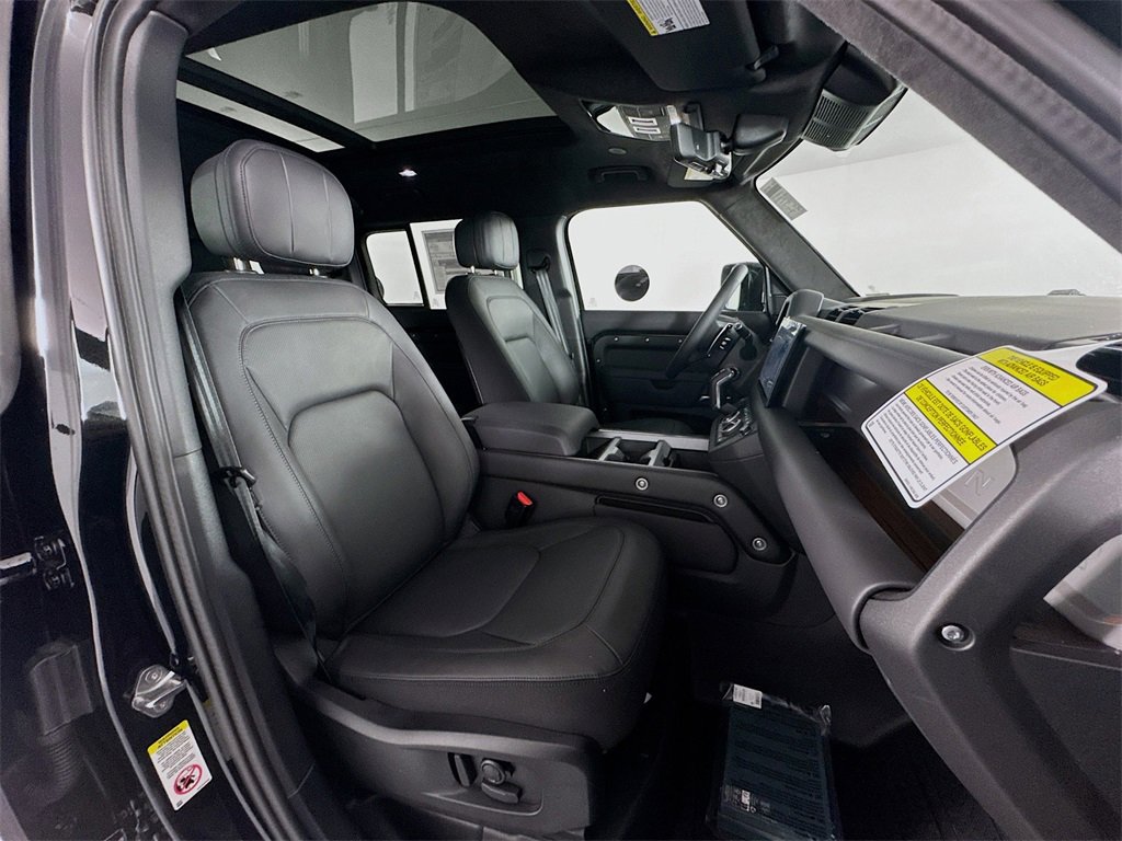 New 2025 Land Rover Defender 110 V8 image 27