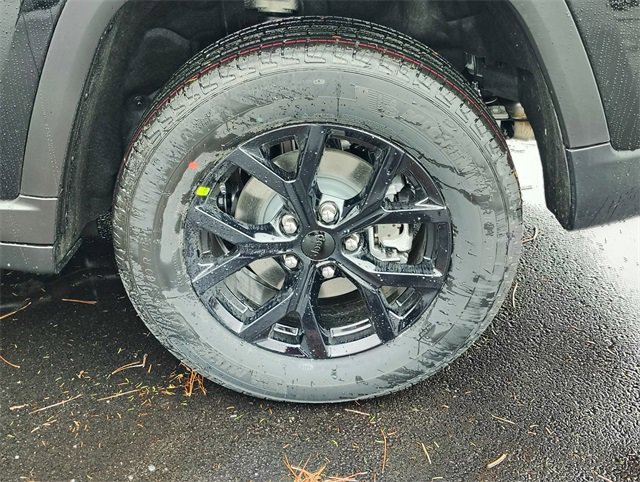 New 2026 Jeep Grand Cherokee Laredo image 30