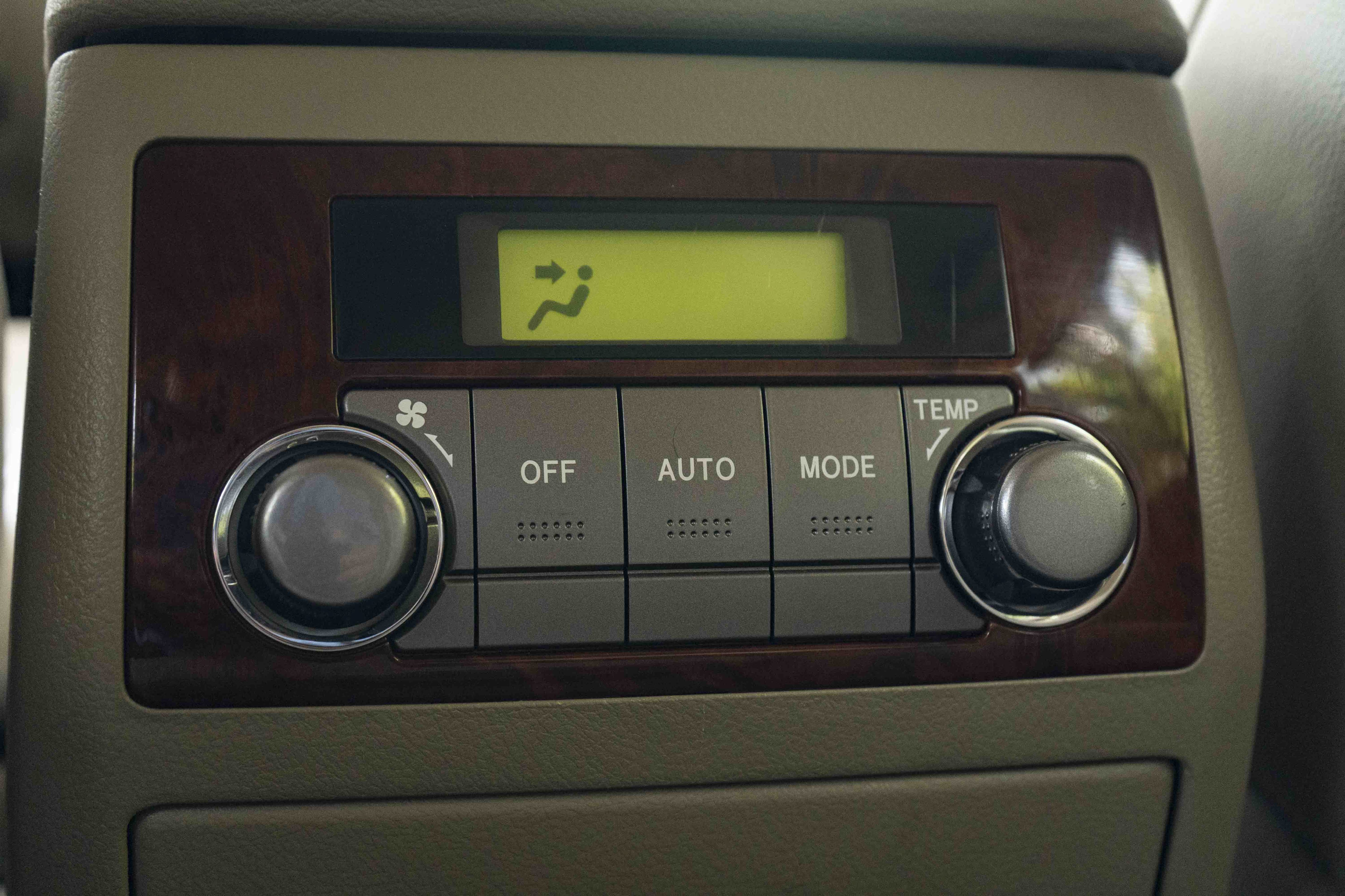 Used 2012 Toyota Highlander Limited FWD image 41