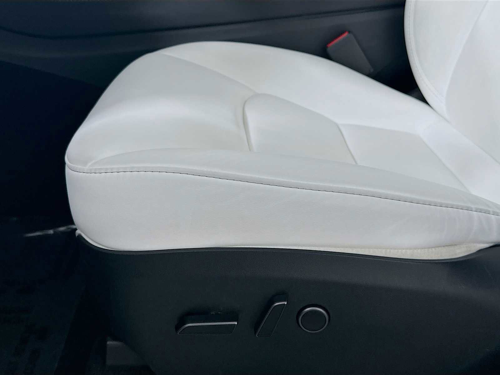 Used 2023 Tesla Model Y Performance image 17