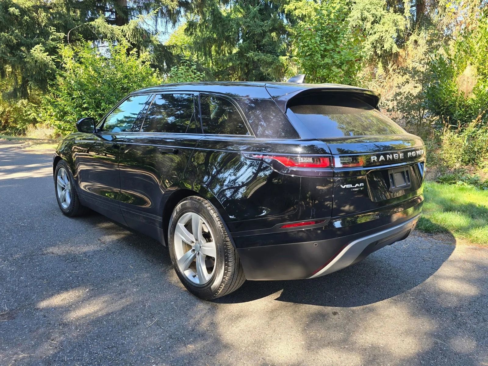 Used 2018 Land Rover Range Rover Velar S image 7